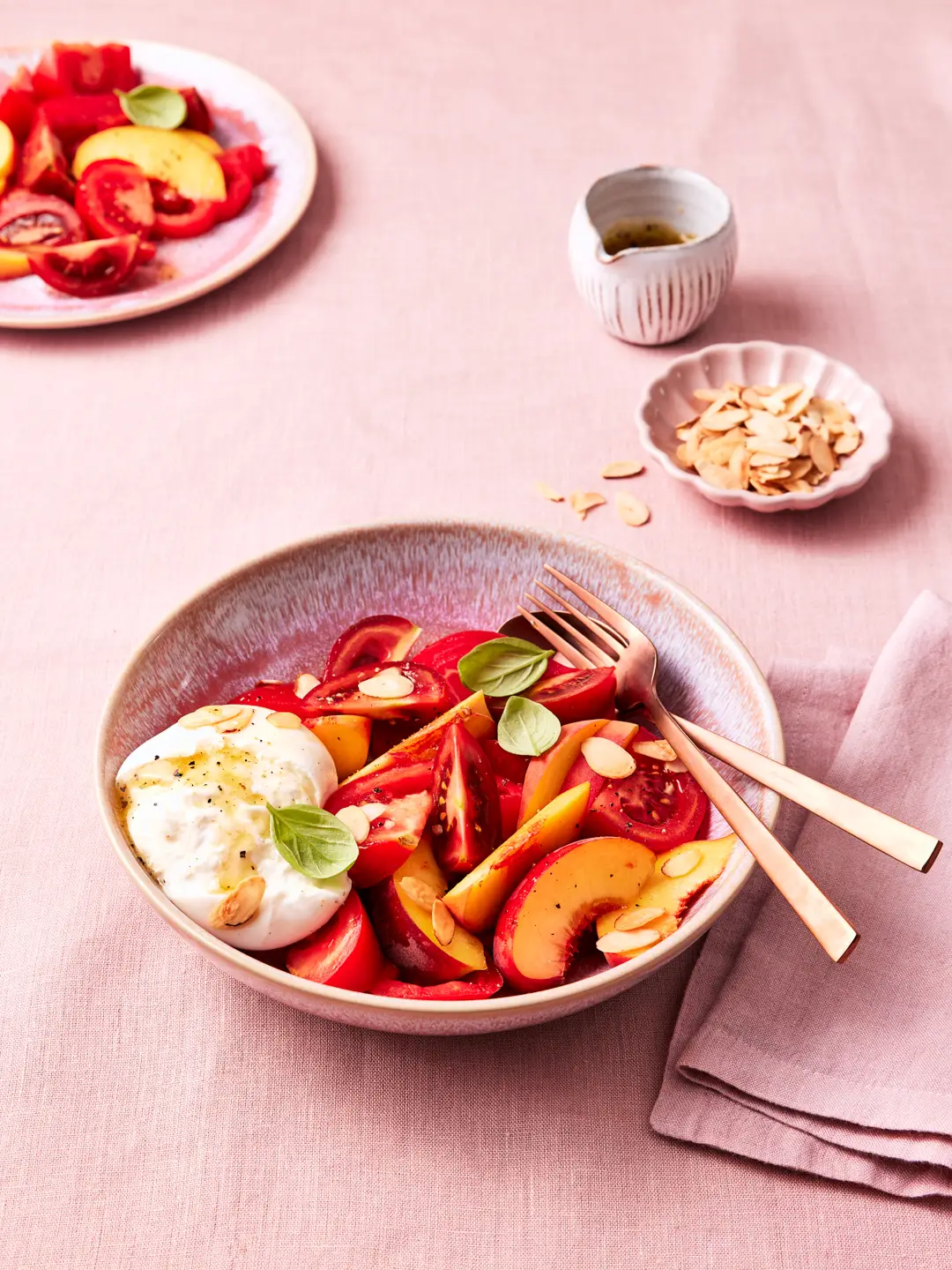 Setstyling Burrata Salat Foodfotografie nachhaltig